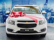 Cần bán xe Chevrolet Cruze đời 2017, màu trắng