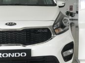 Bán ô tô Kia Rondo năm 2017, màu trắng, giá chỉ 619 triệu chỉ cần đưa trước 190 triệu có xe chạy trong tết nhé