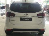 Bán ô tô Kia Rondo năm 2017, màu trắng, giá chỉ 619 triệu chỉ cần đưa trước 190 triệu có xe chạy trong tết nhé