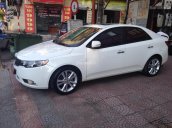 Nhà cần bán xe Kia Forte 2013 AT màu trắng