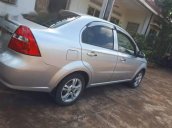 Bán Chevrolet Aveo đời 2015, màu bạc