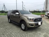 Bán Ford Ranger 2.2 XLS MT màu vàng, sản xuất và đăng ký 11/2016