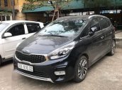 Bán Kia Rondo sản xuất 2017, màu đen xe gia đình, giá 780tr