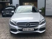 Bán xe Mercedes C200 2016, chỉ trả 360 triệu nhận xe ngay và luôn