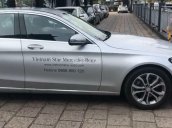 Bán xe Mercedes C200 2016, chỉ trả 360 triệu nhận xe ngay và luôn