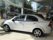 Bán ô tô Chevrolet Aveo sản xuất 2017, màu bạc