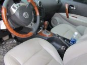 Cần bán gấp Nissan Qashqai 2.0 AT đời 2011, màu trắng xe gia đình