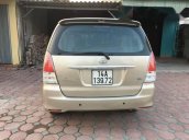 Cần bán Toyota Innova đời 2010, màu vàng