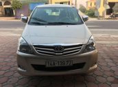 Cần bán Toyota Innova đời 2010, màu vàng