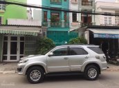 Cần bán chiếc Toyota Fortuner 2.5G MT 2014, máy dầu màu bạc