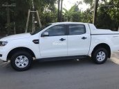 Xe Ford Ranger tự động năm 2015 màu trắng, giá 595 triệu, xe nhập