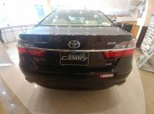 Camry 2.0E 2017 đen mới 100%, trả trước 200tr giao xe ngay