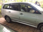 Cần bán xe Toyota Innova năm 2007 màu bạc, giá chỉ 220 triệu