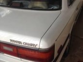 Cần bán Toyota Camry đời 1987, màu trắng chính chủ, 110tr