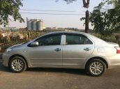 Bán Toyota Vios đời 2010, màu bạc chính chủ  