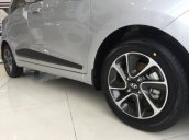 Bán Hyundai Grand i10 đời 2017, màu bạc, giá tốt
