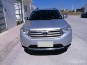 Cần bán xe Toyota Highlander SE 2011 nhập Mỹ, màu bạc, nội thất đen, một chủ