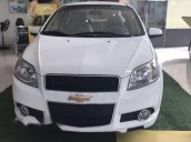 Cần bán Chevrolet Aveo MT năm 2017, màu trắng