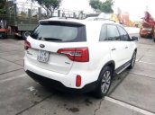 Cần bán gấp Kia Sorento đời 2014, màu trắng