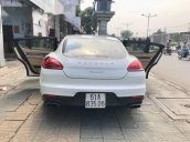 Cần bán gấp Porsche Panamera 3.6L đời 2014, màu trắng, nhập khẩu nguyên chiếc