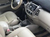 Xe Toyota Innova 2.0E đời 2014, màu bạc