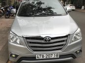 Xe Toyota Innova 2.0E đời 2014, màu bạc