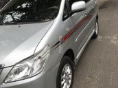 Xe Toyota Innova 2.0E đời 2014, màu bạc