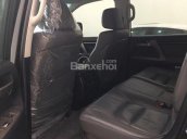 Cần bán lại xe Toyota Land Cruiser năm 2011, màu đen