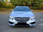 Cần bán xe Mercedes E250 2014, màu xanh đá