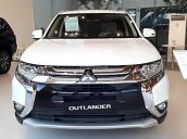 Bán xe Mitsubishi Outlander 2.0 CVT sản xuất 2017, màu trắng, nhập khẩu nguyên chiếc