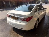 Cần bán lại xe Hyundai Sonata đời 2010, màu trắng, nhập