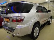 Bán Toyota Fortuner G đời 2011, màu bạc chính chủ, giá chỉ 750 triệu