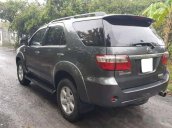 Bán xe Toyota Fortuner 2 5G năm 2010, màu đen xe gia đình