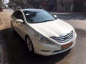 Cần bán lại xe Hyundai Sonata đời 2010, màu trắng, nhập