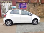 Bán xe Toyota Yaris 1.5AT đời 2012, màu trắng, nhập khẩu nguyên chiếc xe gia đình