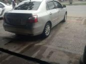 Bán Toyota Vios đời 2011, màu bạc xe gia đình  