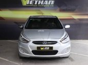 Bán ô tô Hyundai Accent 1.4AT sản xuất 2015, màu bạc 