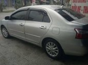 Bán Toyota Vios đời 2011, màu bạc xe gia đình  