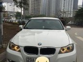 Bán gấp BMW 3 Series 320i đời 2011, màu trắng