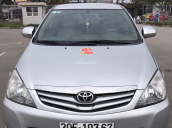 Bán Toyota Innova E 2011, màu bạc, giá 370tr