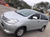 Bán Toyota Innova E 2011, màu bạc, giá 370tr