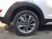 Bán Hyundai Tucson đời 2017, màu trắng 