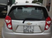 Cần bán Chevrolet Spark đời 2013, màu bạc