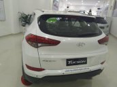 Bán xe Hyundai Tucson đời 2017, màu trắng