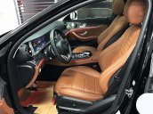 Mercedes- An Du bán E300 AMG 2017 giá tốt. Hỗ trợ vay cả tiền đăng ký lên đến 90% giá trị xe, LH 0979798666