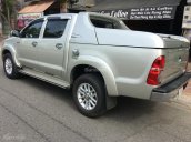 Cần bán lại xe Toyota Hilux năm 2014 màu bạc, 465 triệu, xe nhập