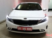 Cần bán Kia Cerato 1.6, đời 2016, màu trắng số tự động