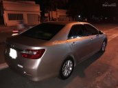 Bán Toyota Camry E 2013 (đúng chất), màu vàng cát, giá thương lượng