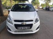 Bán xe Chevrolet Spark đời 2015, màu trắng, giá chỉ 275 triệu