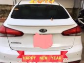 Cần bán lại xe Kia Cerato năm 2016, màu trắng xe gia đình